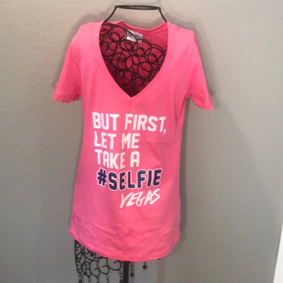 Selfie T-shirt - Picture 1 of 3